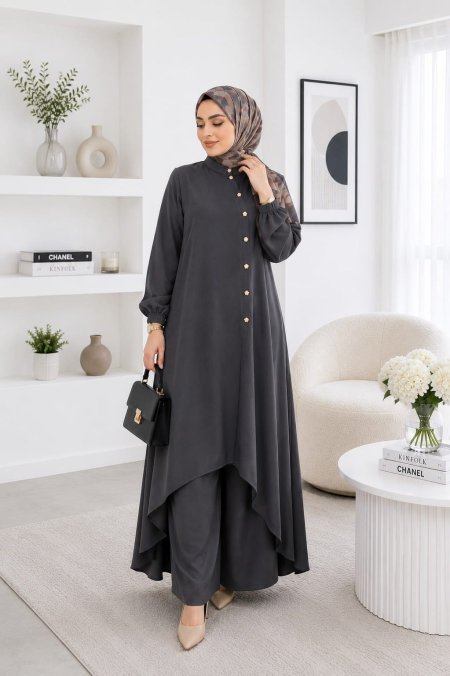 طقم شرعي طويل مع ازرار ذهبية